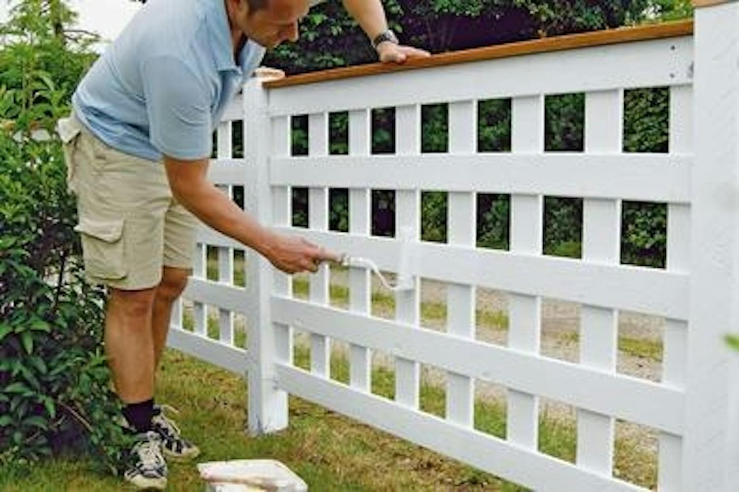 Aidan maalaaminen Piha-aidan maalaaminen